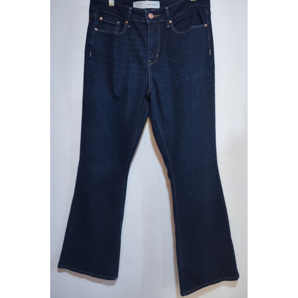 Levis Signature Women Blue Jeans Size 12S W31xL30 Boot Cut Mid Rise